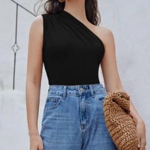 ONE SHOULDER BODYSUIT